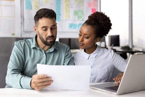 A home buyer reviewing a real estate agent's experience with remote and digital transactions